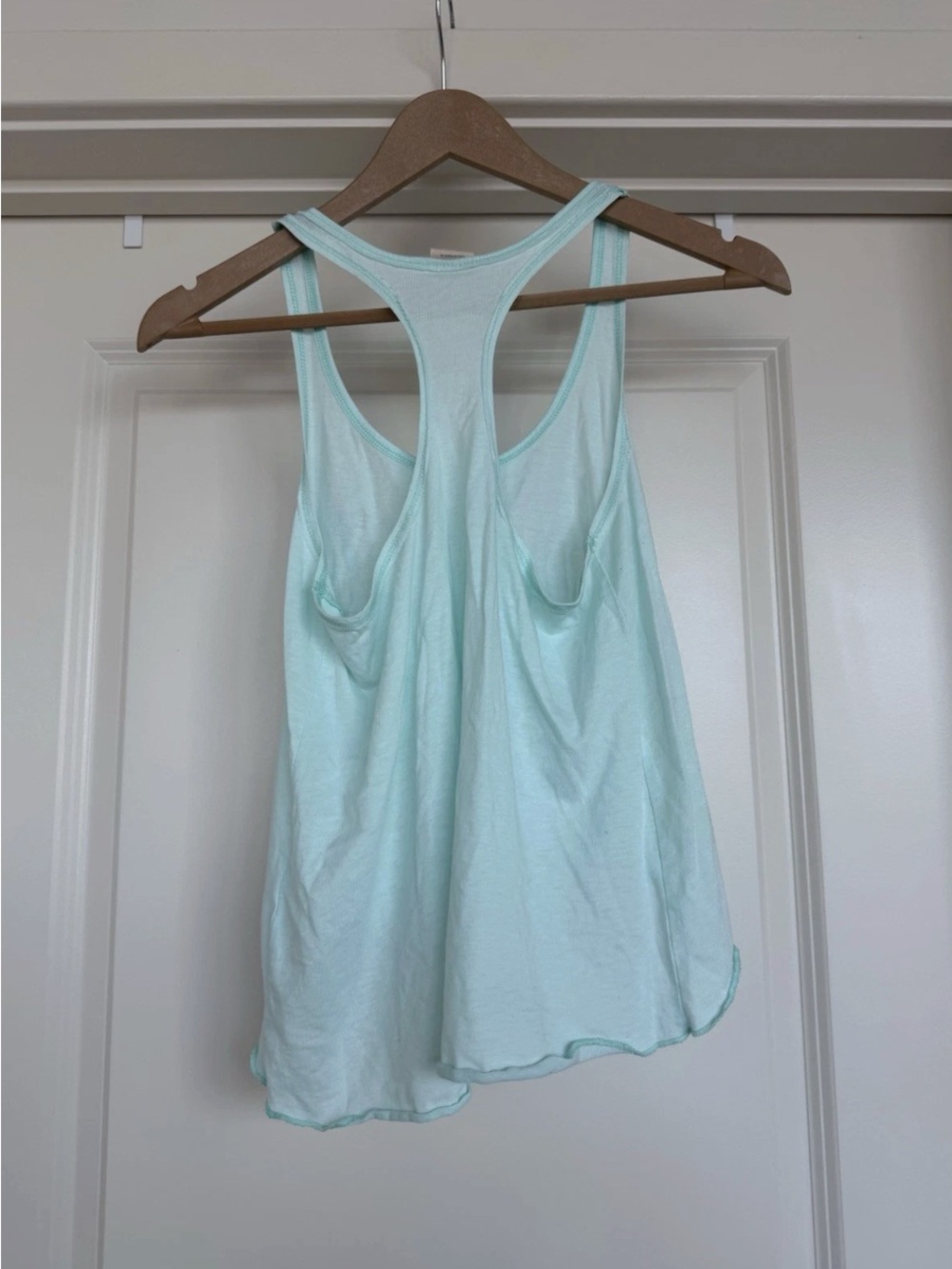 Women’s Hollister Tank Top Size XS Casual Shirt Great Condition Green Flowy Logo